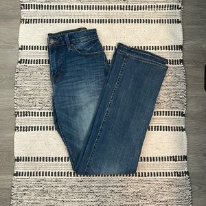 American Eagle Straight Leg Jeans